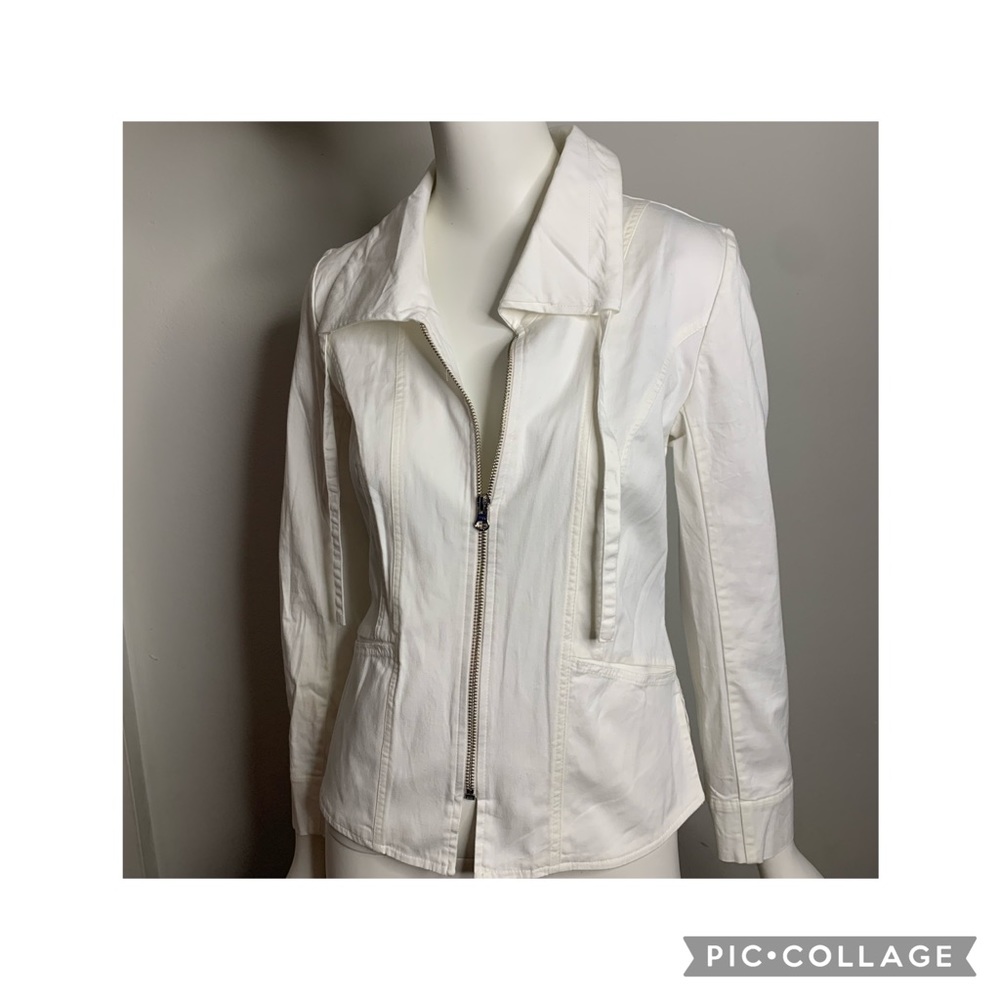 White Jacket with Zipper